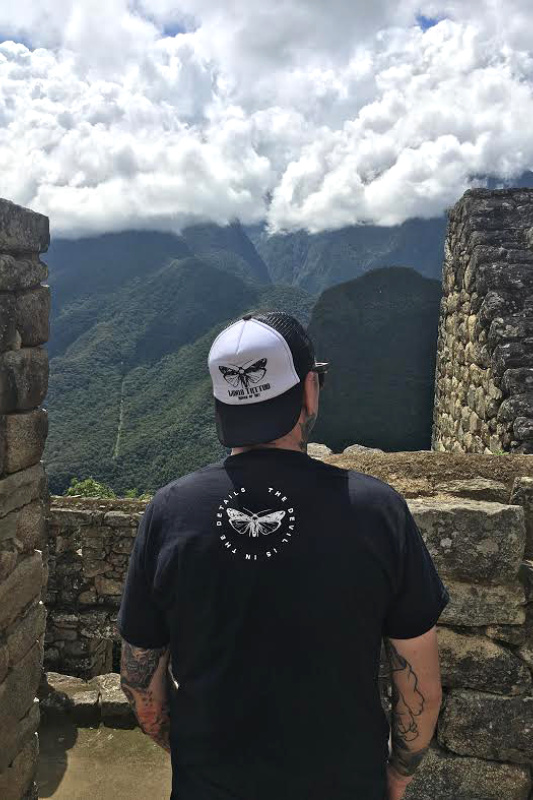 lonis_trucker_hat_white_black1