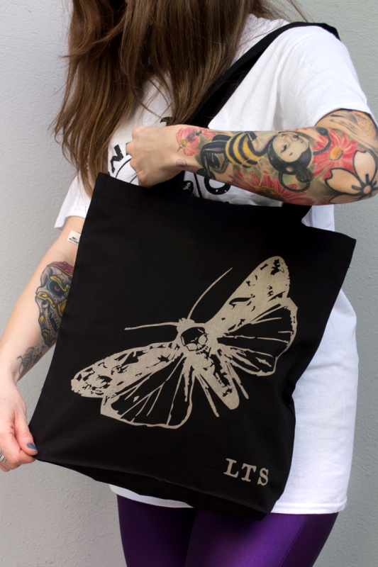 lonistattoo_tote_offsand3